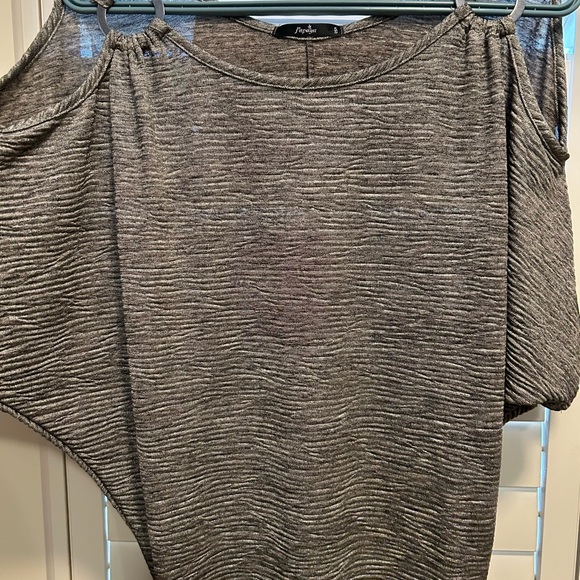 Off shoulder silver rings gathered bottom - Picture 2 of 2